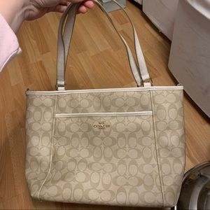 Authentic Coach Purse cream and white tote